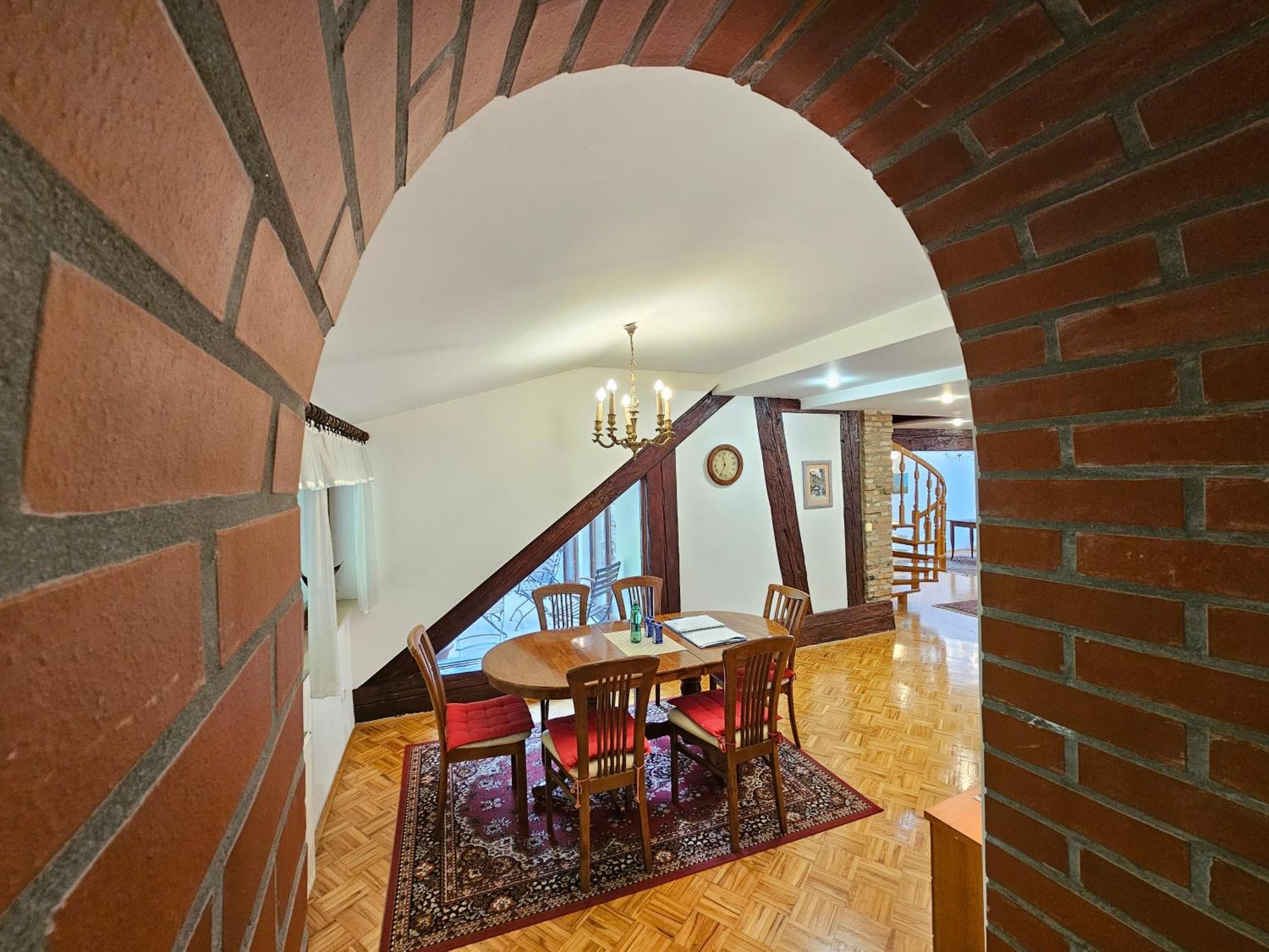 Apartment Nina With Private Terrace Tour As Lubiana Esterno foto