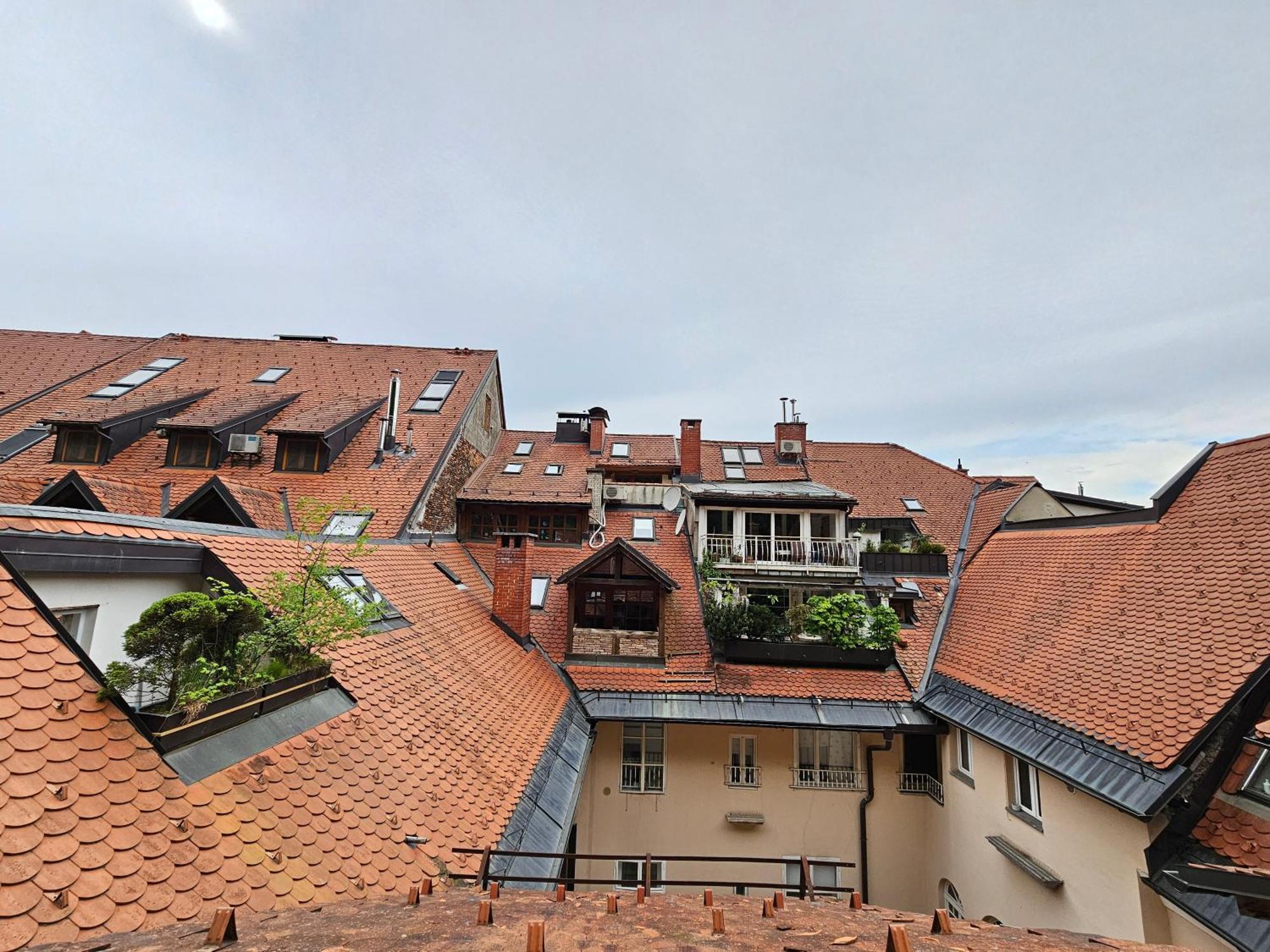 Apartment Nina With Private Terrace Tour As Lubiana Esterno foto