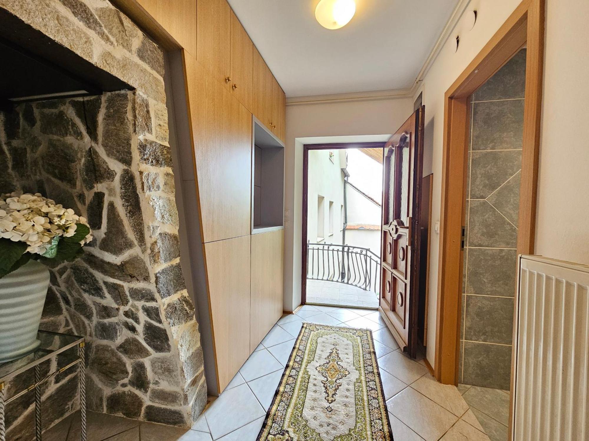 Apartment Nina With Private Terrace Tour As Lubiana Esterno foto